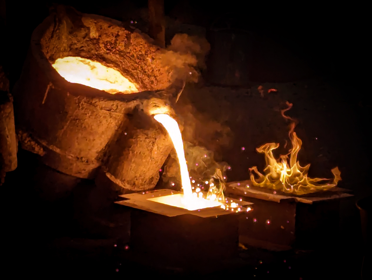 Pouring an N'GENIUS Series grade into cast blocks for testing at Furniss & White (Foundries) Ltd Pouring an N'GENIUS Series grade into cast blocks for testing at Furniss & White (Foundries) Ltd